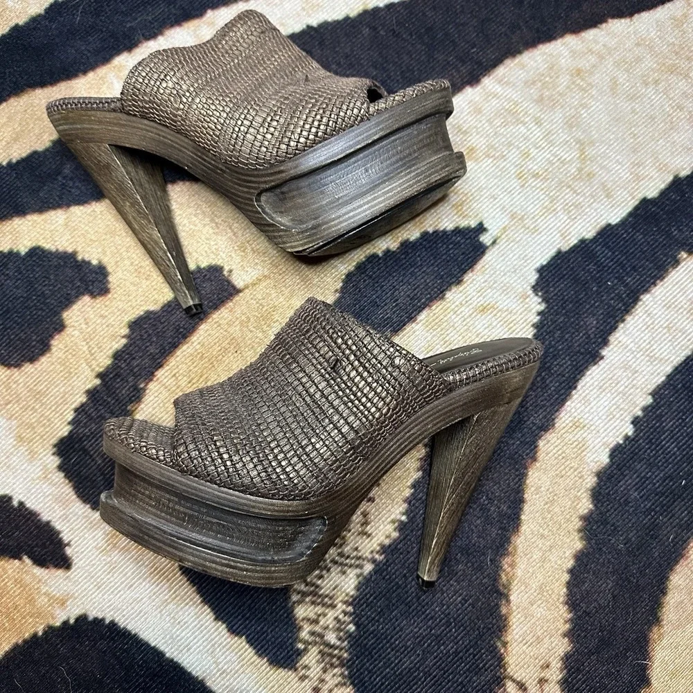 Elizabeth and James Woven Leather Sandal Fashion‎ Platform Slide Bronze 7.5